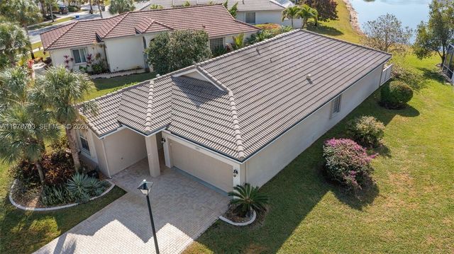 2675 Clipper Cir, West Palm Beach, FL 33411