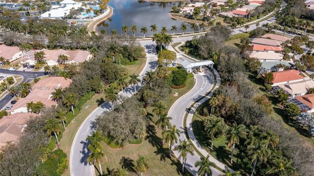 2675 Clipper Cir, West Palm Beach, FL 33411