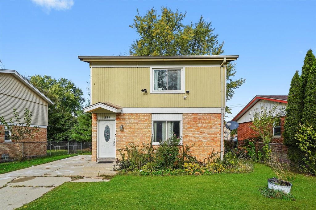 520 Aller Avenue, Elgin, IL 60120