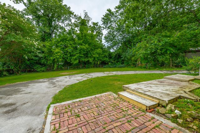 2804 Taft Highway, Signal Mountain, TN 37377