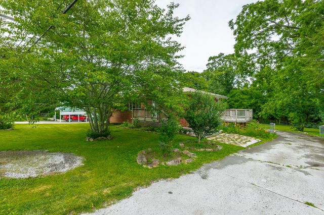 2804 Taft Highway, Signal Mountain, TN 37377