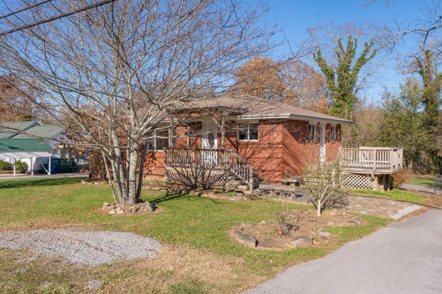2804 Taft Highway, Signal Mountain, TN 37377