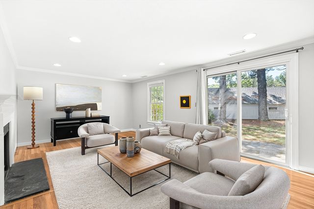 88 Jericho Rd 88, Weston, MA 02493