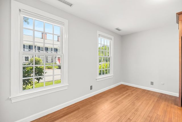 88 Jericho Rd 88, Weston, MA 02493