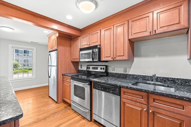 88 Jericho Rd 88, Weston, MA 02493