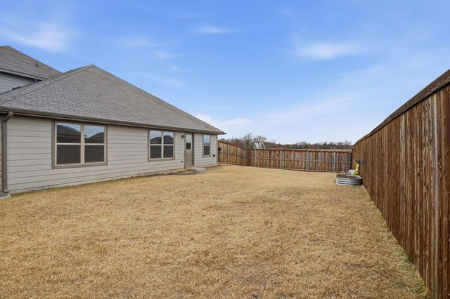 556 Hickory Ridge Drive, Van Alstyne, TX 75495