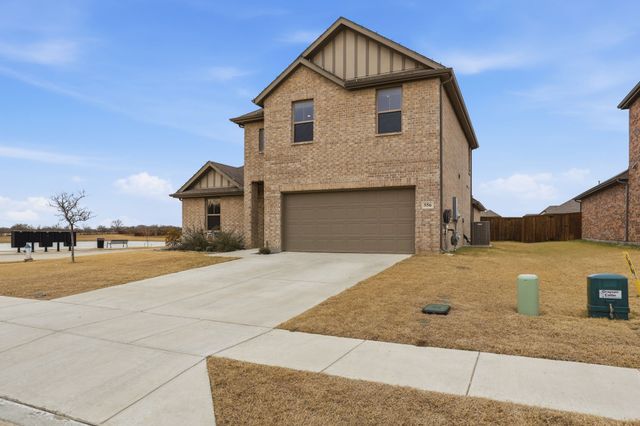 556 Hickory Ridge Drive, Van Alstyne, TX 75495