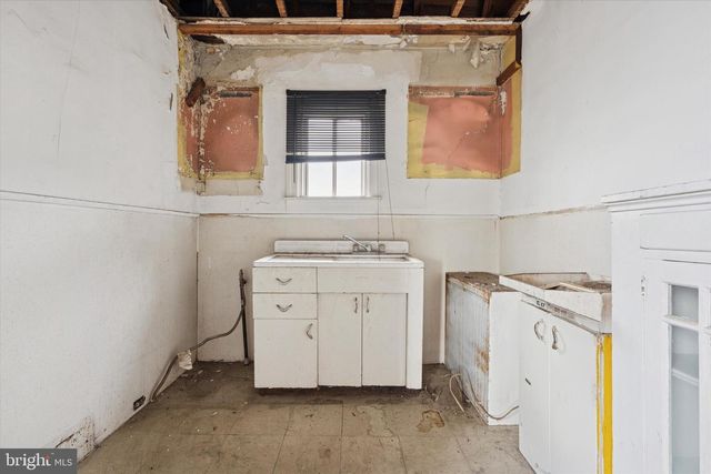 1450 W GRANGE AVE, Philadelphia, PA 19141