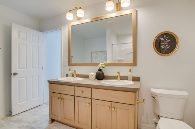 5816 James Drive W, West Fargo, ND 58078