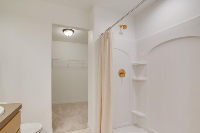 5816 James Drive W, West Fargo, ND 58078