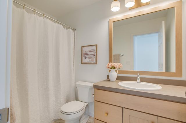 5816 James Drive W, West Fargo, ND 58078
