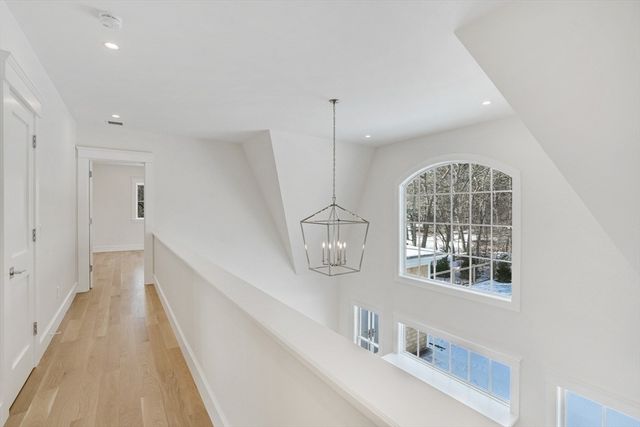 9 Marthas Way, Edgartown, MA 02539
