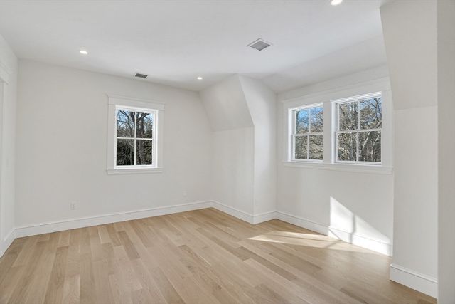 9 Marthas Way, Edgartown, MA 02539