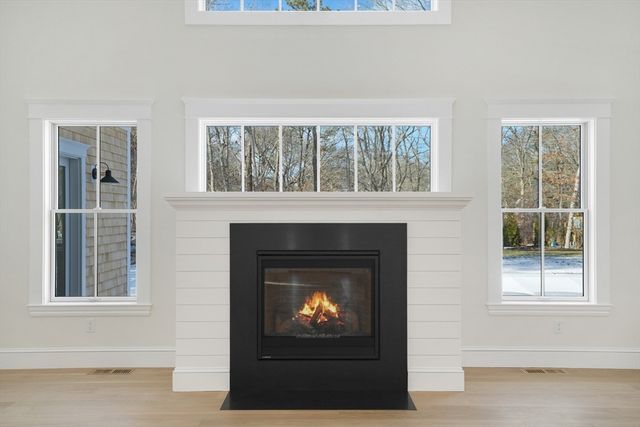 9 Marthas Way, Edgartown, MA 02539