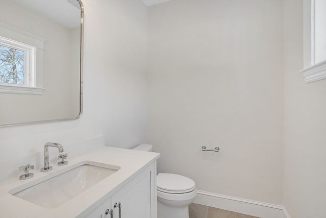 9 Marthas Way, Edgartown, MA 02539