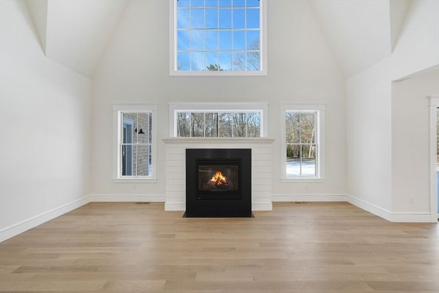 9 Marthas Way, Edgartown, MA 02539