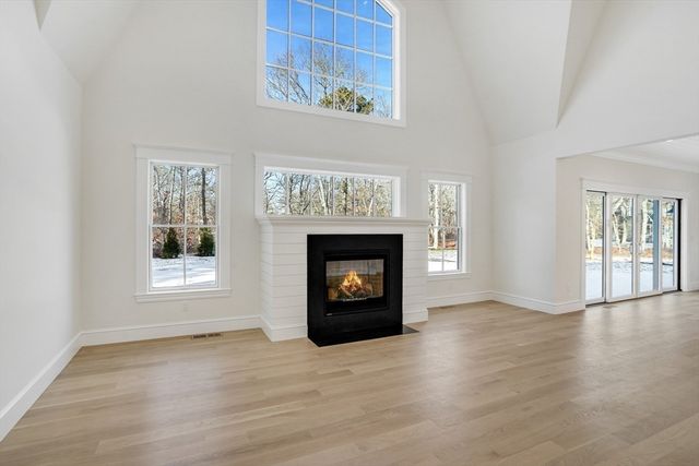 9 Marthas Way, Edgartown, MA 02539
