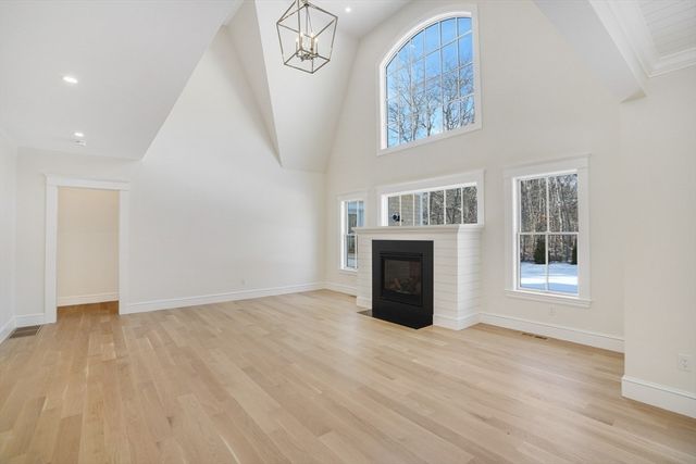 9 Marthas Way, Edgartown, MA 02539