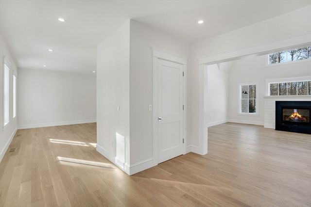 9 Marthas Way, Edgartown, MA 02539