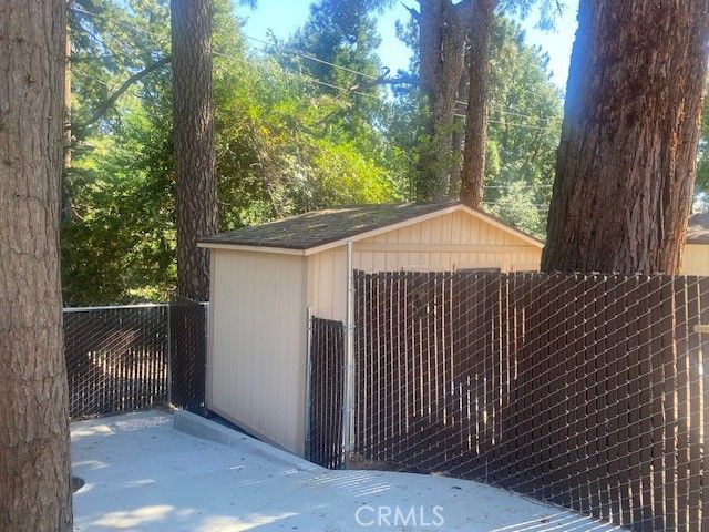 1055 Playground, Crestline, CA 92325