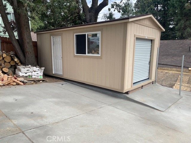 1055 Playground, Crestline, CA 92325