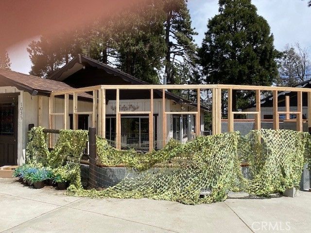 1055 Playground, Crestline, CA 92325