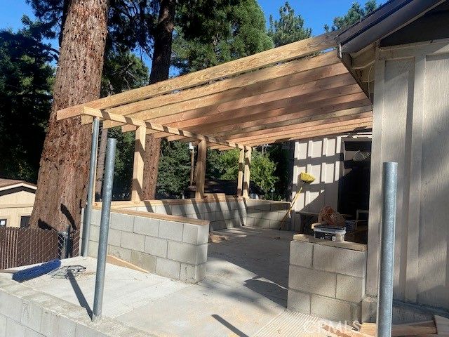 1055 Playground, Crestline, CA 92325