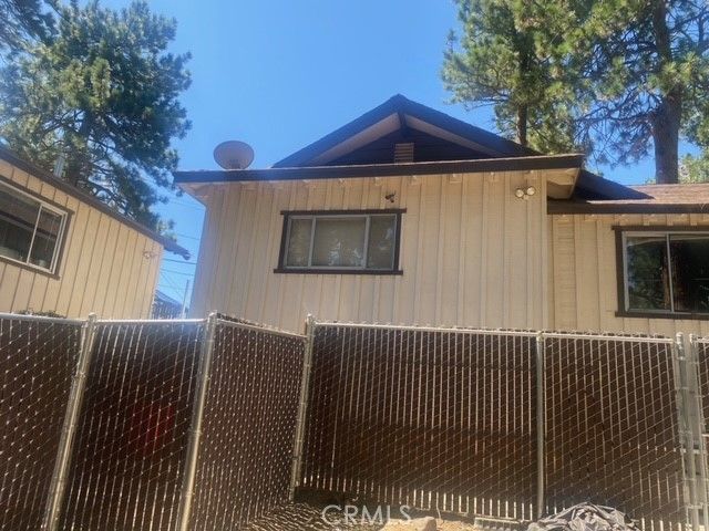 1055 Playground, Crestline, CA 92325