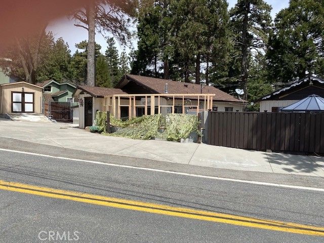 1055 Playground, Crestline, CA 92325