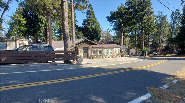 1055 Playground, Crestline, CA 92325