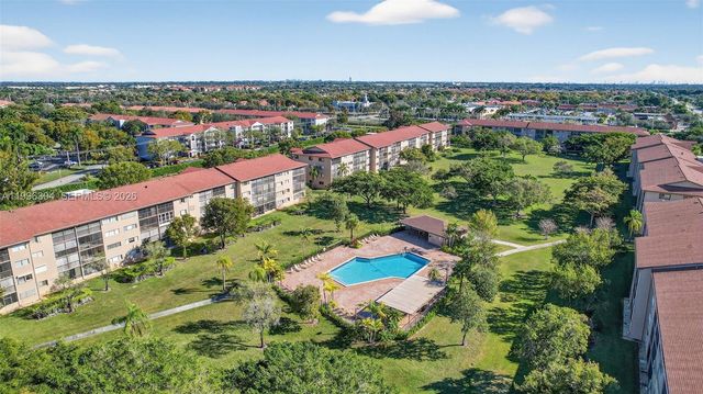 1651 SW 127th Ave 305A, Pembroke Pines, FL 33027