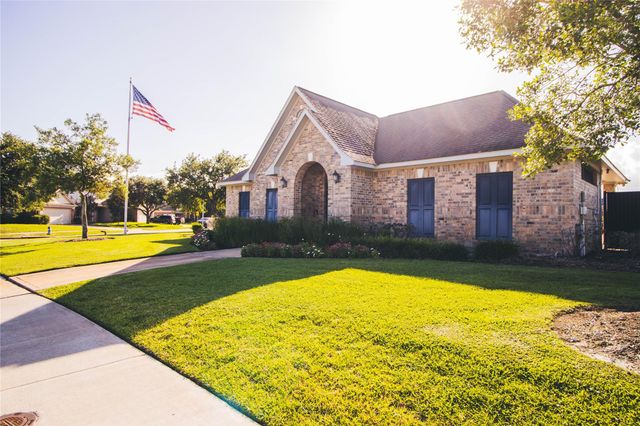 19219 Clevera Walk Lane, Houston, TX 77084