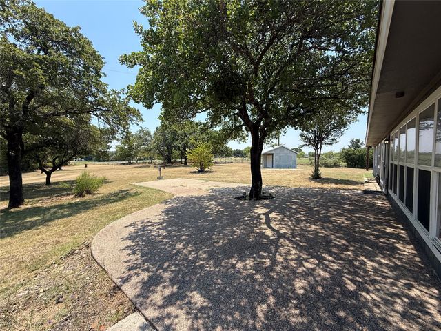 293 County Road 4773, Boyd, TX 76023