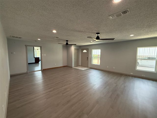 293 County Road 4773, Boyd, TX 76023