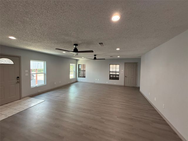293 County Road 4773, Boyd, TX 76023