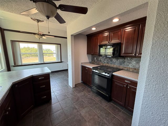 293 County Road 4773, Boyd, TX 76023