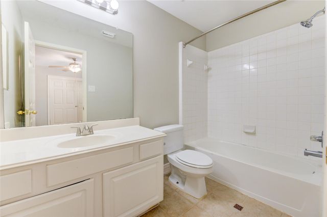 12207 Lakewood Glade Court, Cypress, TX 77429