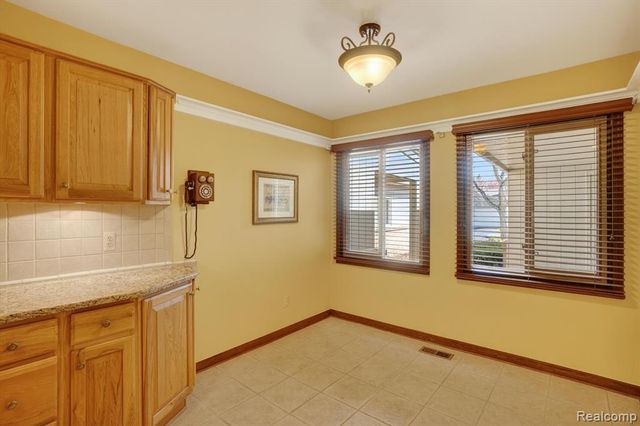 12342 Pinecrest Drive, Plymouth, MI 48170