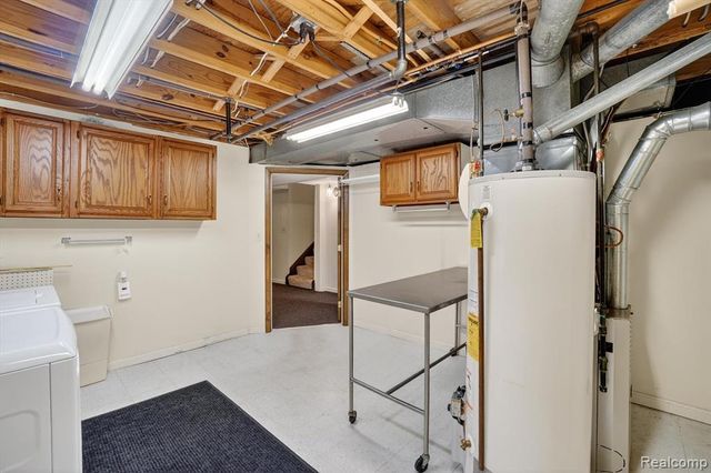 12342 Pinecrest Drive, Plymouth, MI 48170
