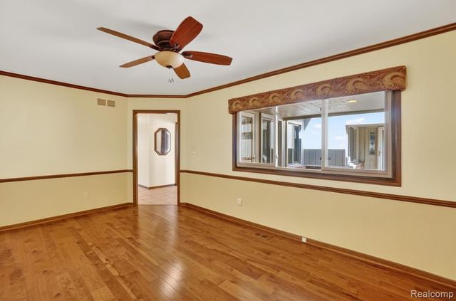 12342 Pinecrest Drive, Plymouth, MI 48170