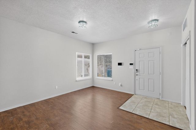 8020 Eliyah Court NW, Albuquerque, NM 87120