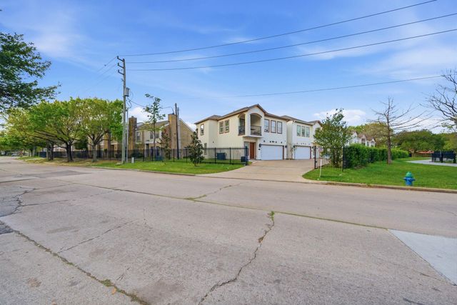 11617 Waldemar Drive, Houston, TX 77077