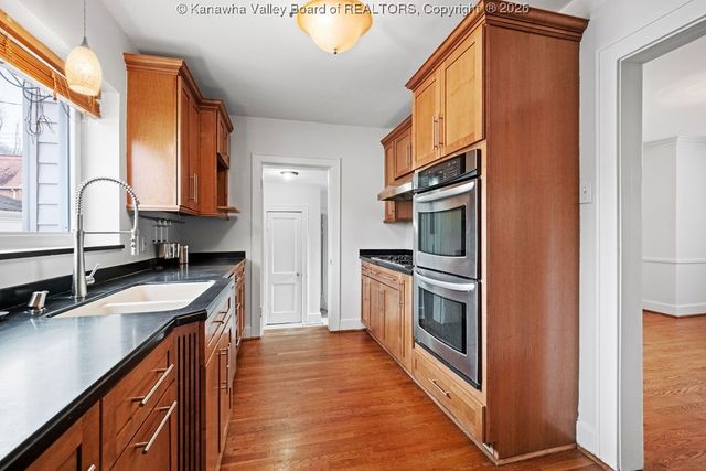 3914 Virginia Avenue Se, Charleston, WV 25304