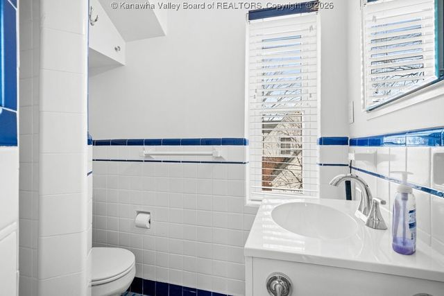 3914 Virginia Avenue Se, Charleston, WV 25304