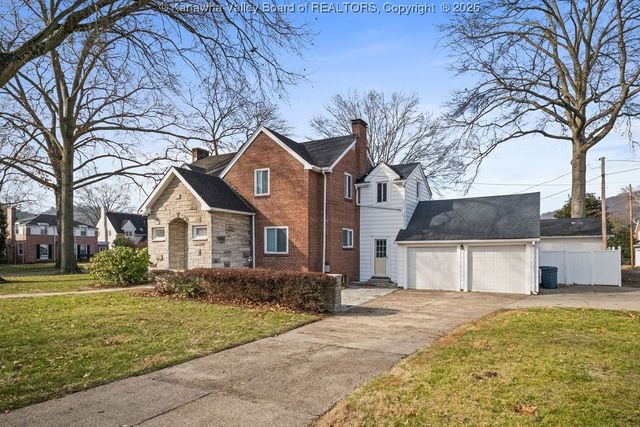 3914 Virginia Avenue Se, Charleston, WV 25304