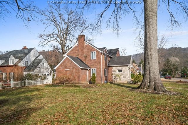 3914 Virginia Avenue Se, Charleston, WV 25304