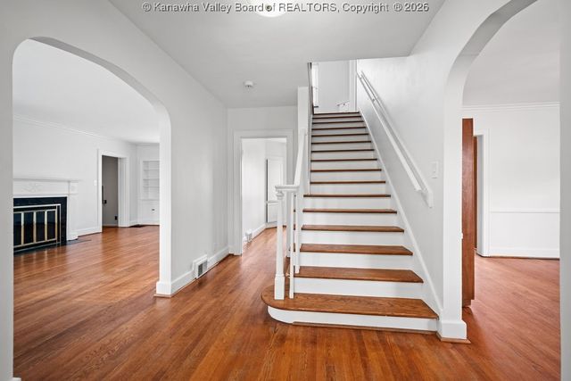 3914 Virginia Avenue Se, Charleston, WV 25304