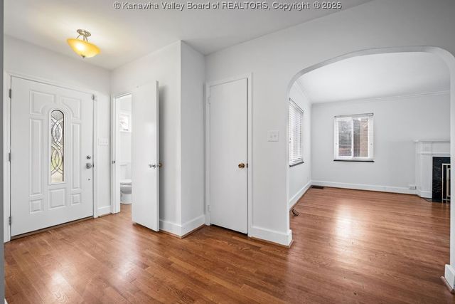 3914 Virginia Avenue Se, Charleston, WV 25304