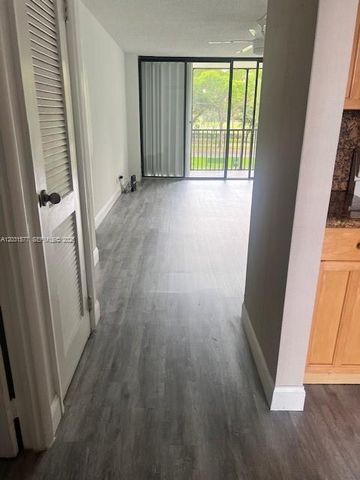 3475 N Country Club Drive 204, Aventura, FL 33180