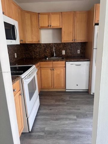 3475 N Country Club Drive 204, Aventura, FL 33180